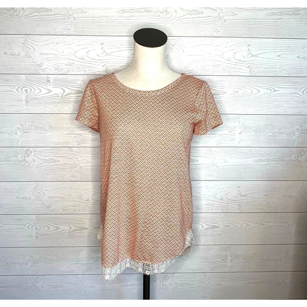 LC Lauren Conrad short sleeve top-peach with white floral print Size small